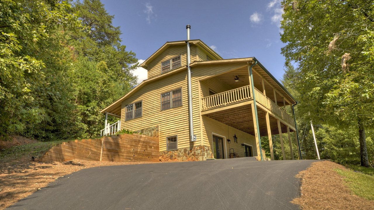 180 Laurel Crossing, Blue Ridge, GA, 30513 Scene 2