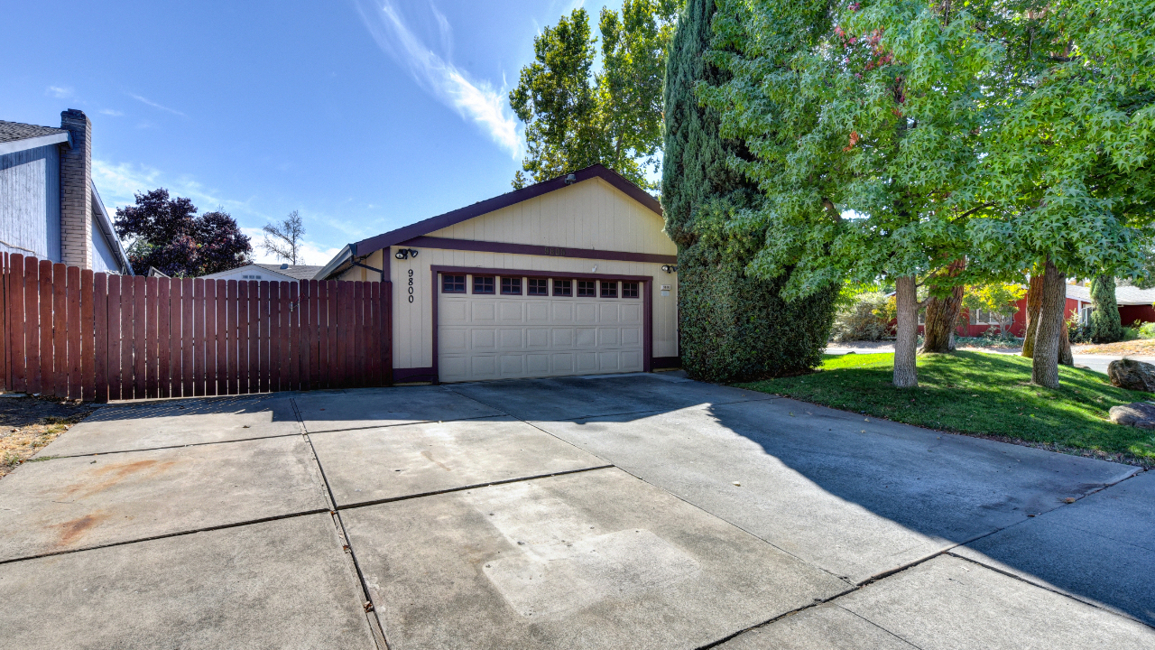 9800 Woodhollow Way, Sacramento, CA, 95827 Scene 3