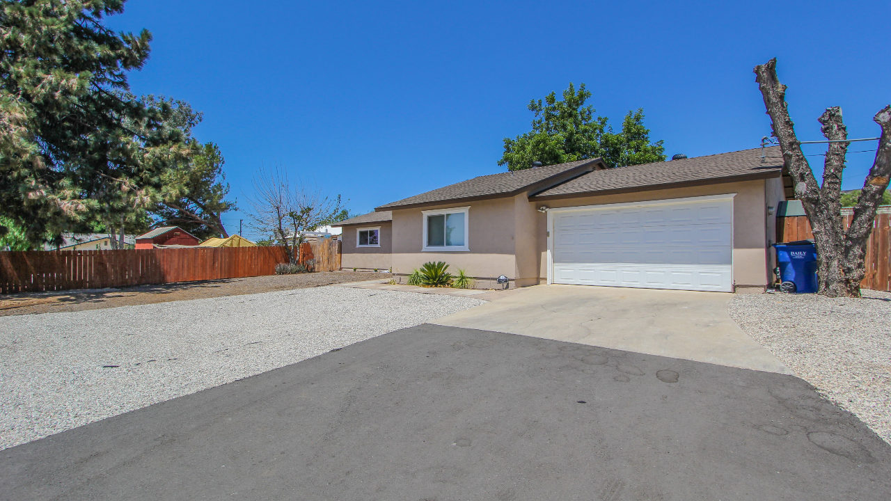 1260 Walnut Tree Lane, El Cajon, CA, 92021 Scene 2