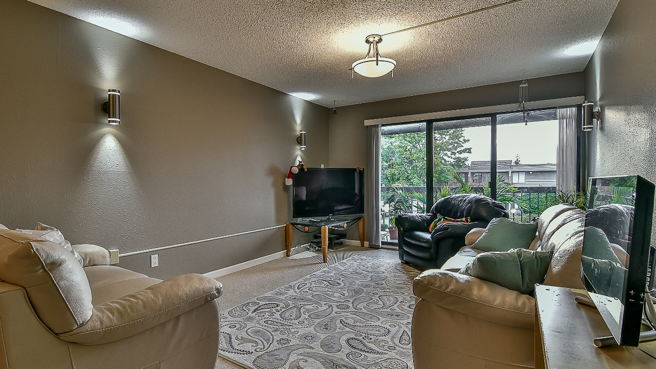 229-3411 Springfield Dr., Richmond, BC, V7E 1Z1 Scene 2