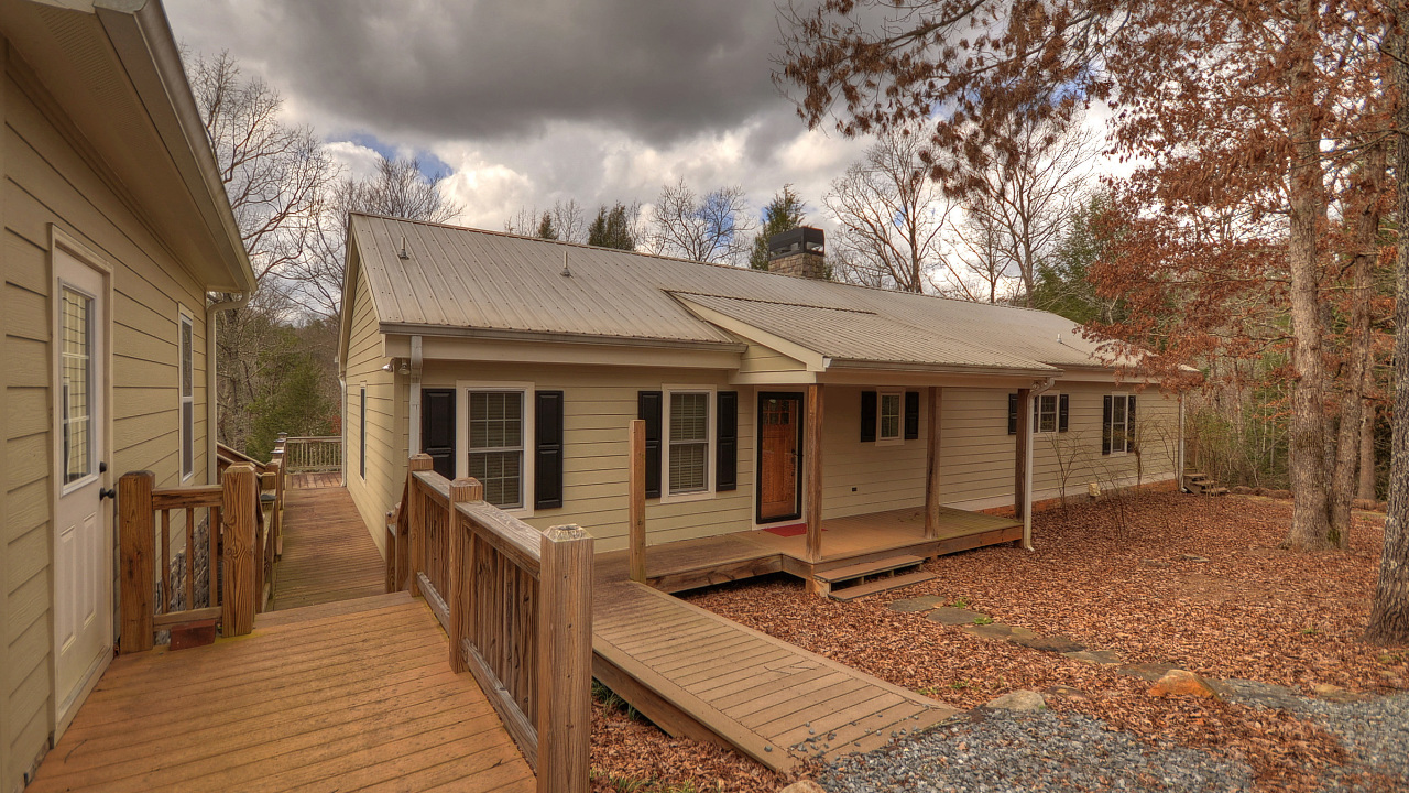 651 Riverfront Dr, Ellijay, GA, 30536 Scene 2