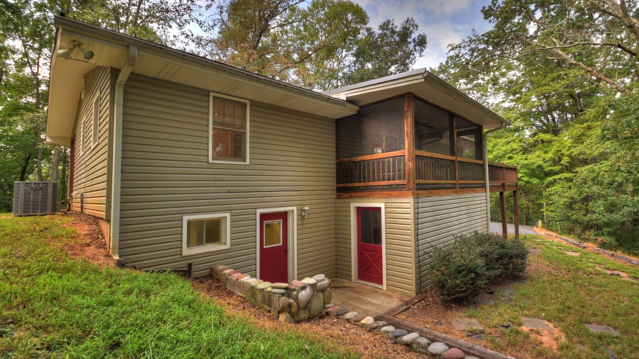 34 Hannah Way, Ellijay, GA, 30540 Scene 1