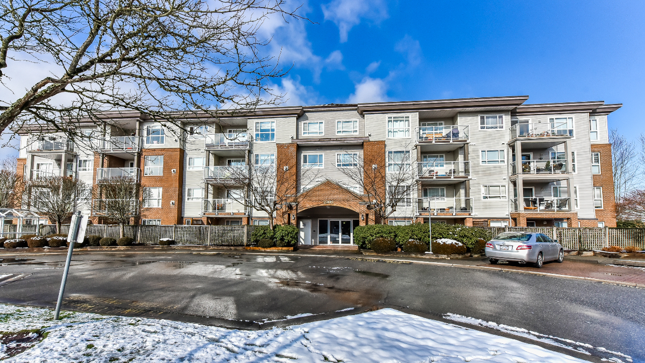 407-15885 84 Ave, Surrey, BC, V4N 0W7 Scene 1