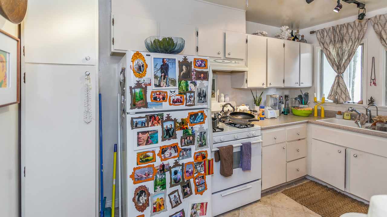 Bottom Flat - Kitchen View