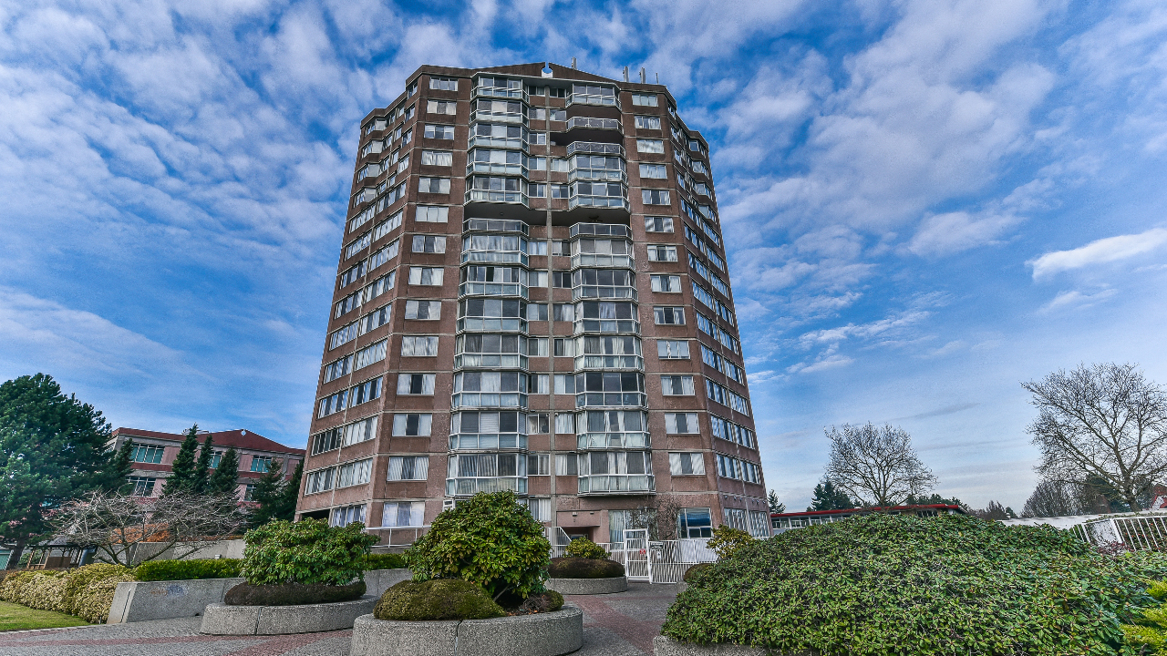 502-11881 88 ave, Surrey, BC, V4C 8A2 Scene 1