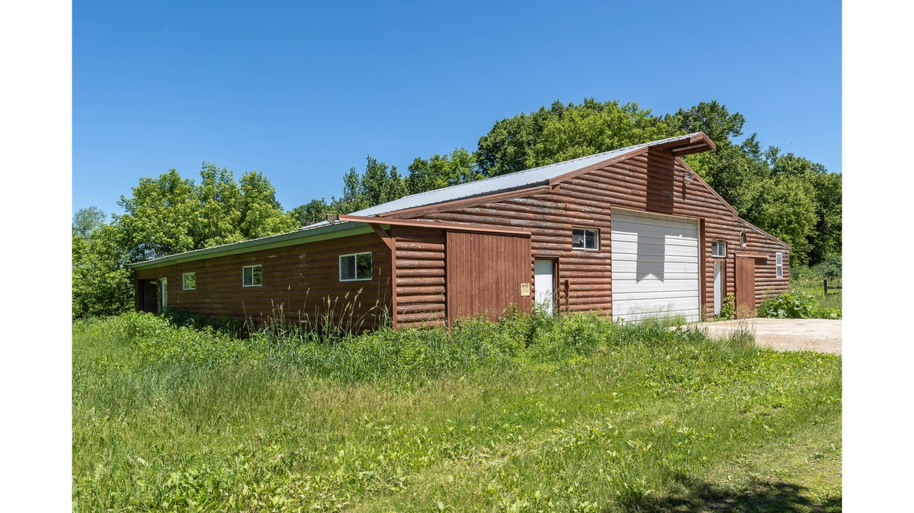 Barn Exterior1