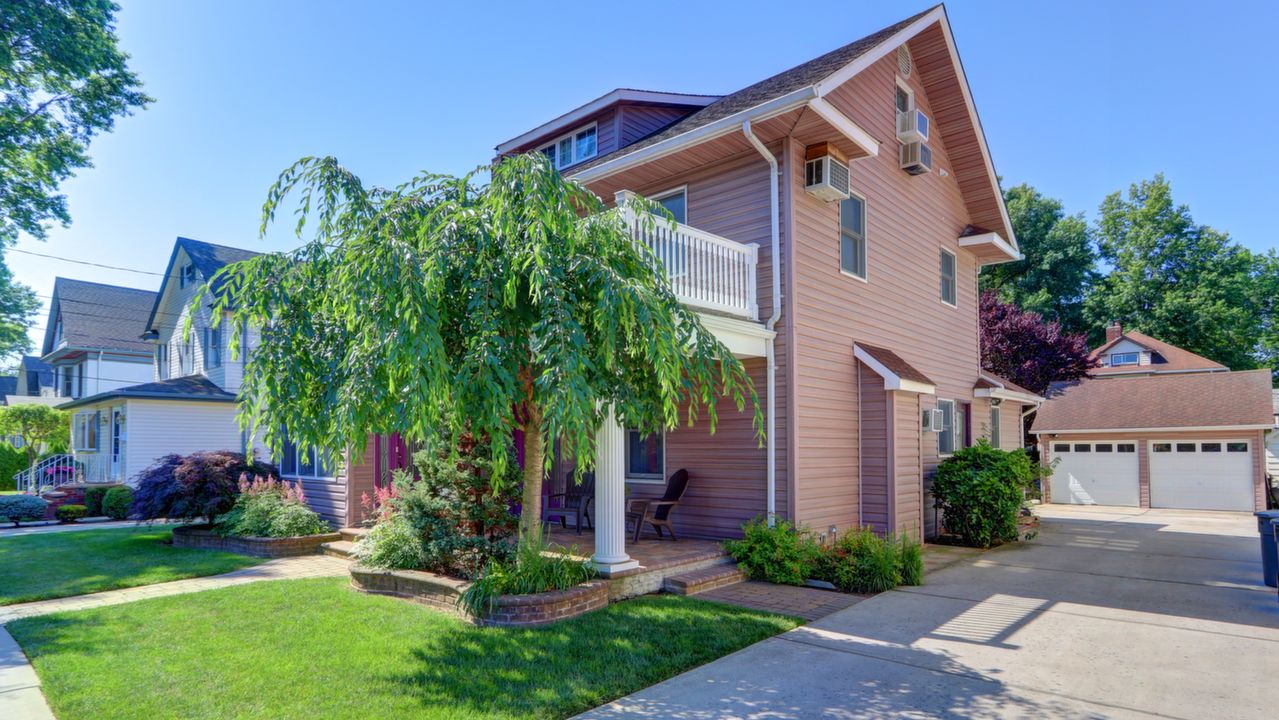 Front of House-Driveway Side