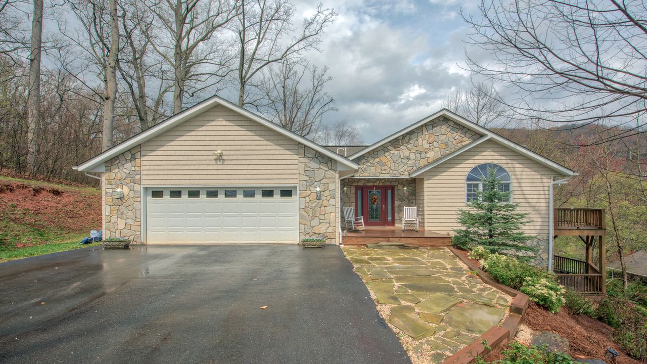 260 Plott Valley Road, Waynesville, NC, 28786 Scene 1