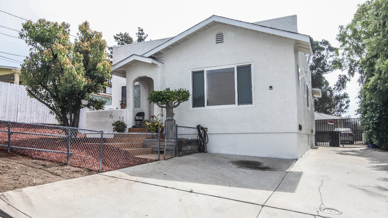 605 Pidgeon St., San Diego, CA, 92114 Scene 1