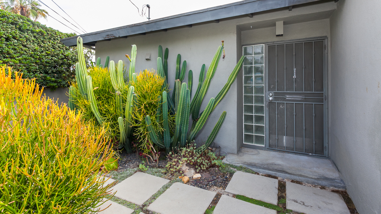 Front Entryway