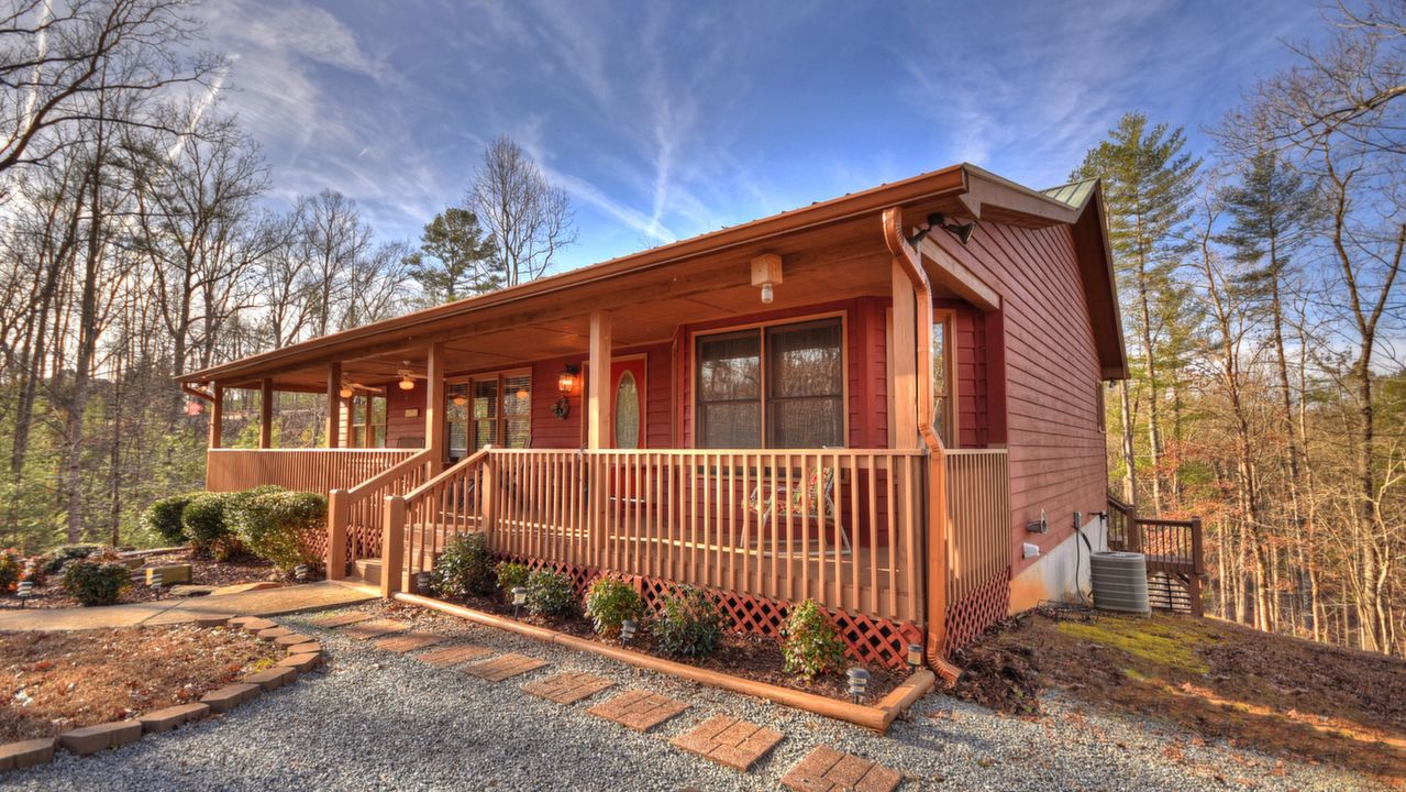 35 Cameo Ct, Ellijay, GA, 30540 Scene 1