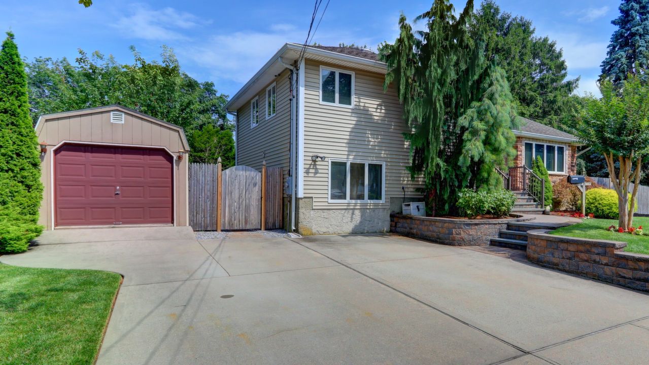 Driveway-Garage Side