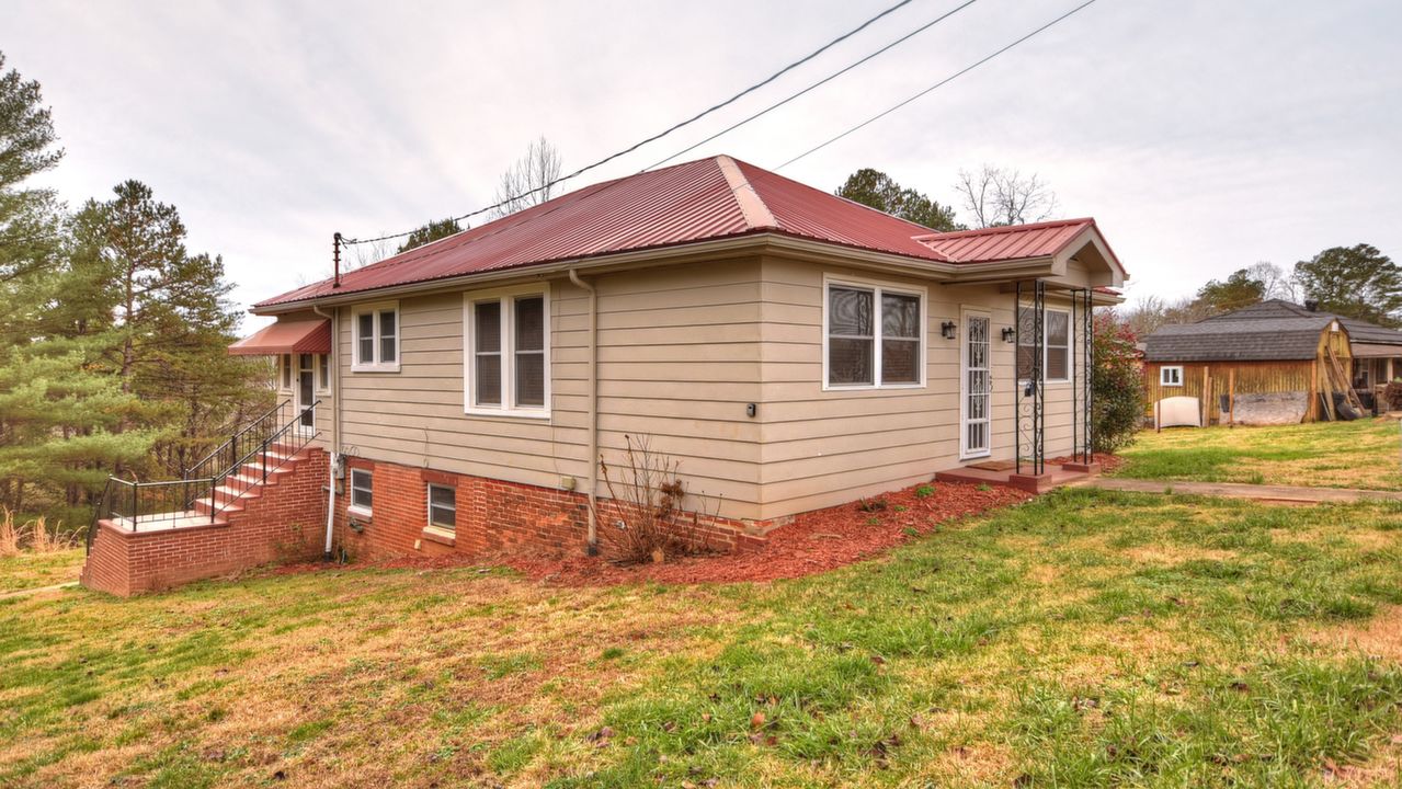 582 Isabella Ave, copperhill, TN, 37317 Scene 2