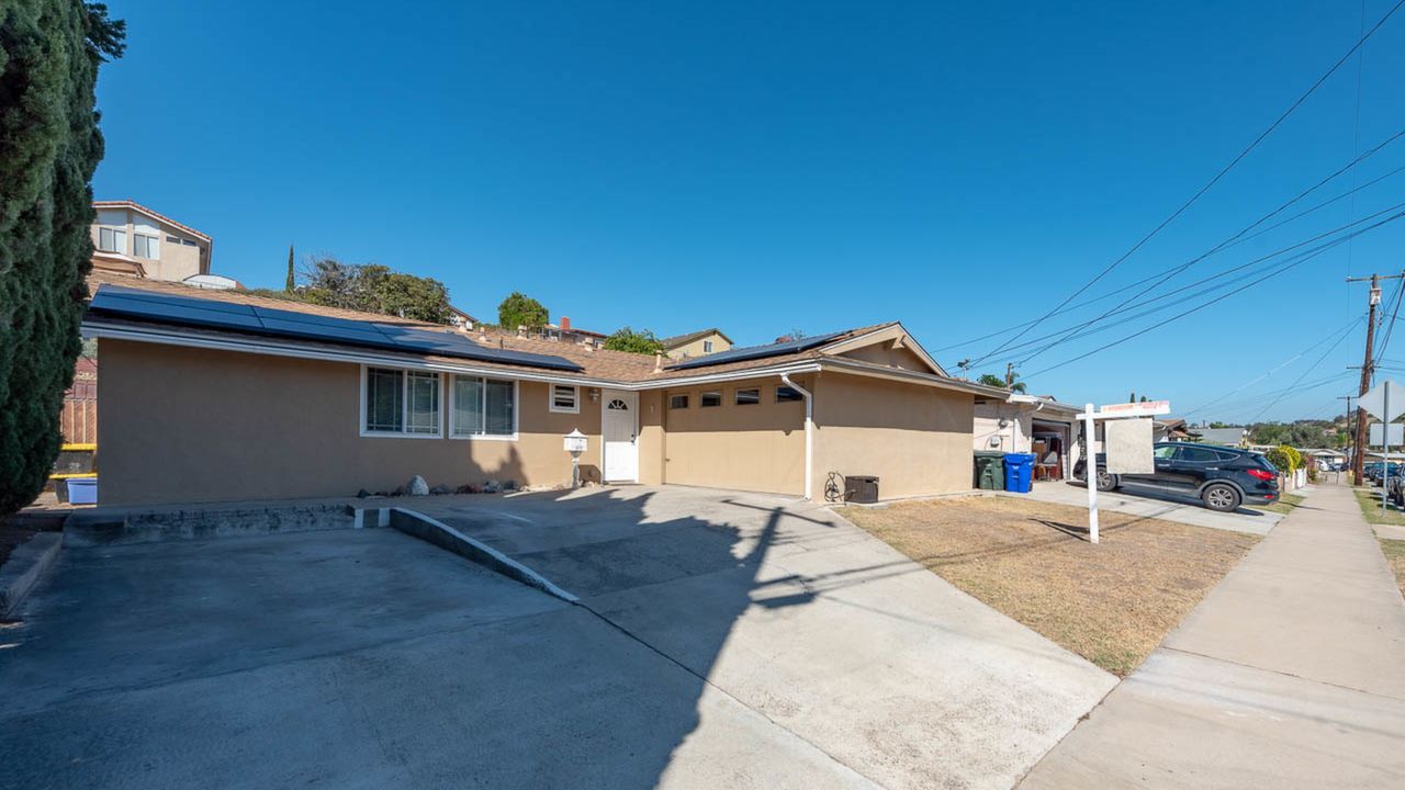 3717 Peach Blossom Ln, National City, CA, 91950 Scene 3