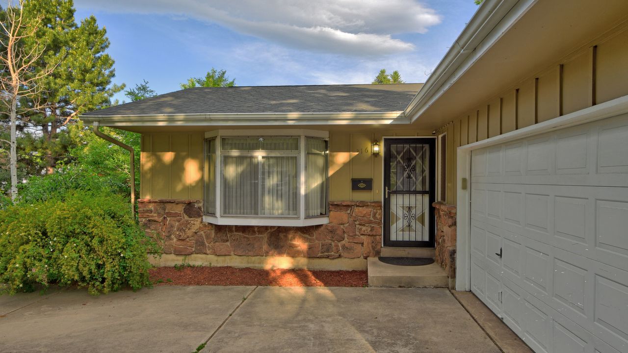 Exterior Front Entry