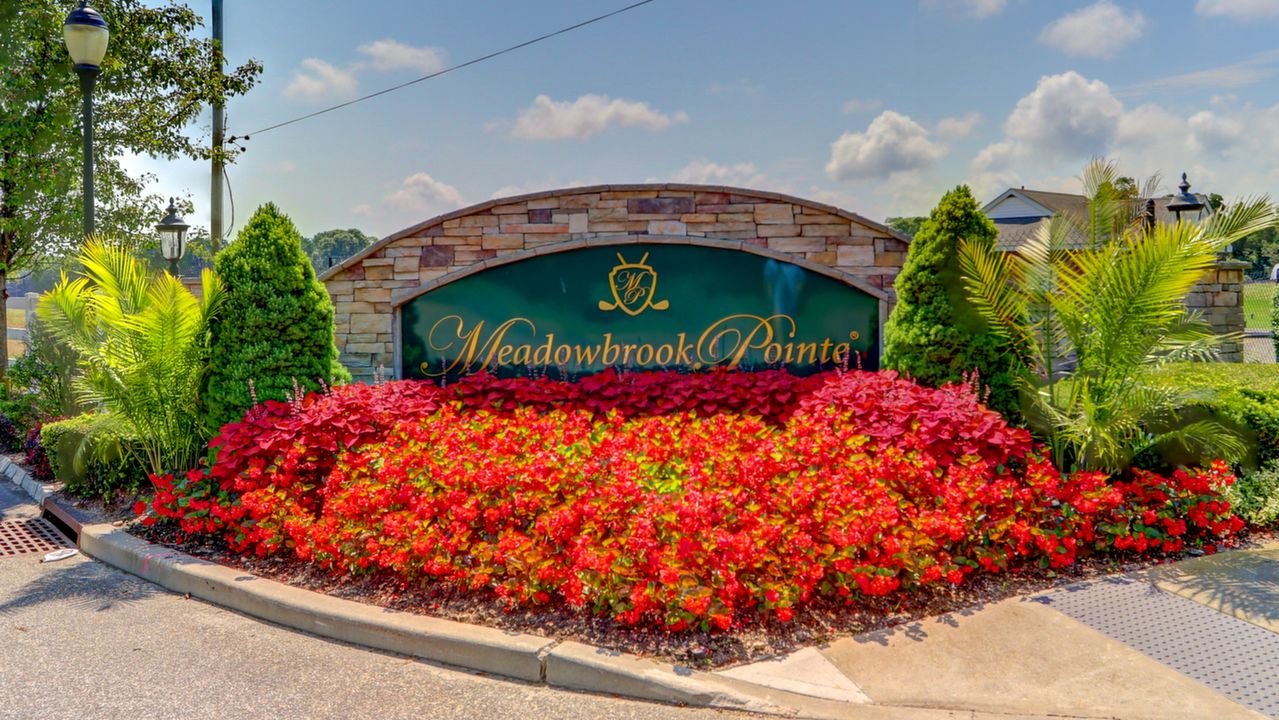 Welcome to Meadowbrook Pointe