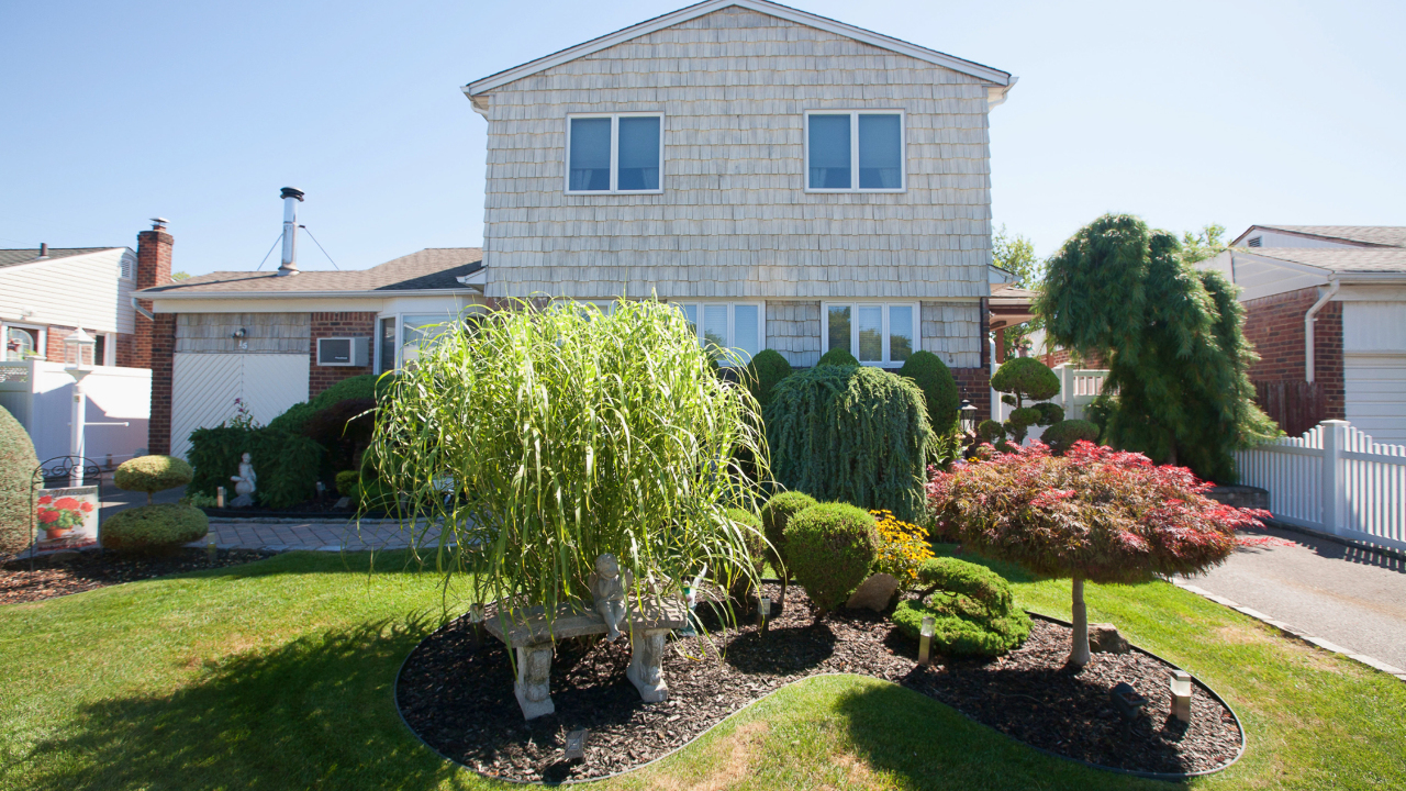 15 Plainview Road, Farmingdale, NY, 11735 Scene 1