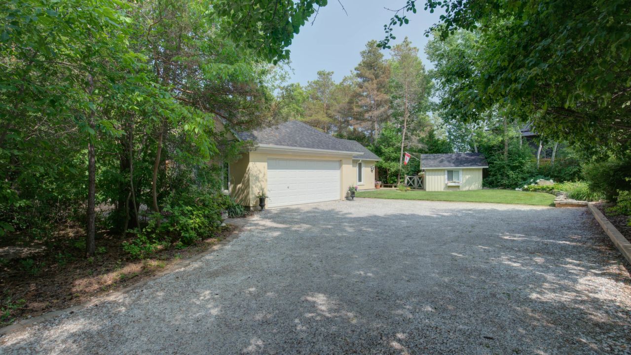 17 Forest Drive, Collingwood, ON, L9Y 4W5 Scene 1