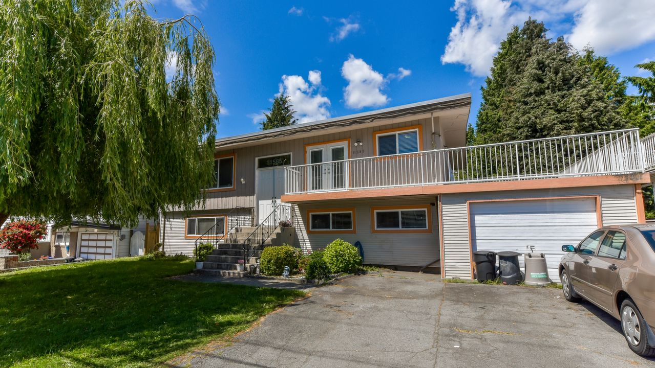 11585 75A Ave, Delta, BC, V4C 1H9 Scene 1