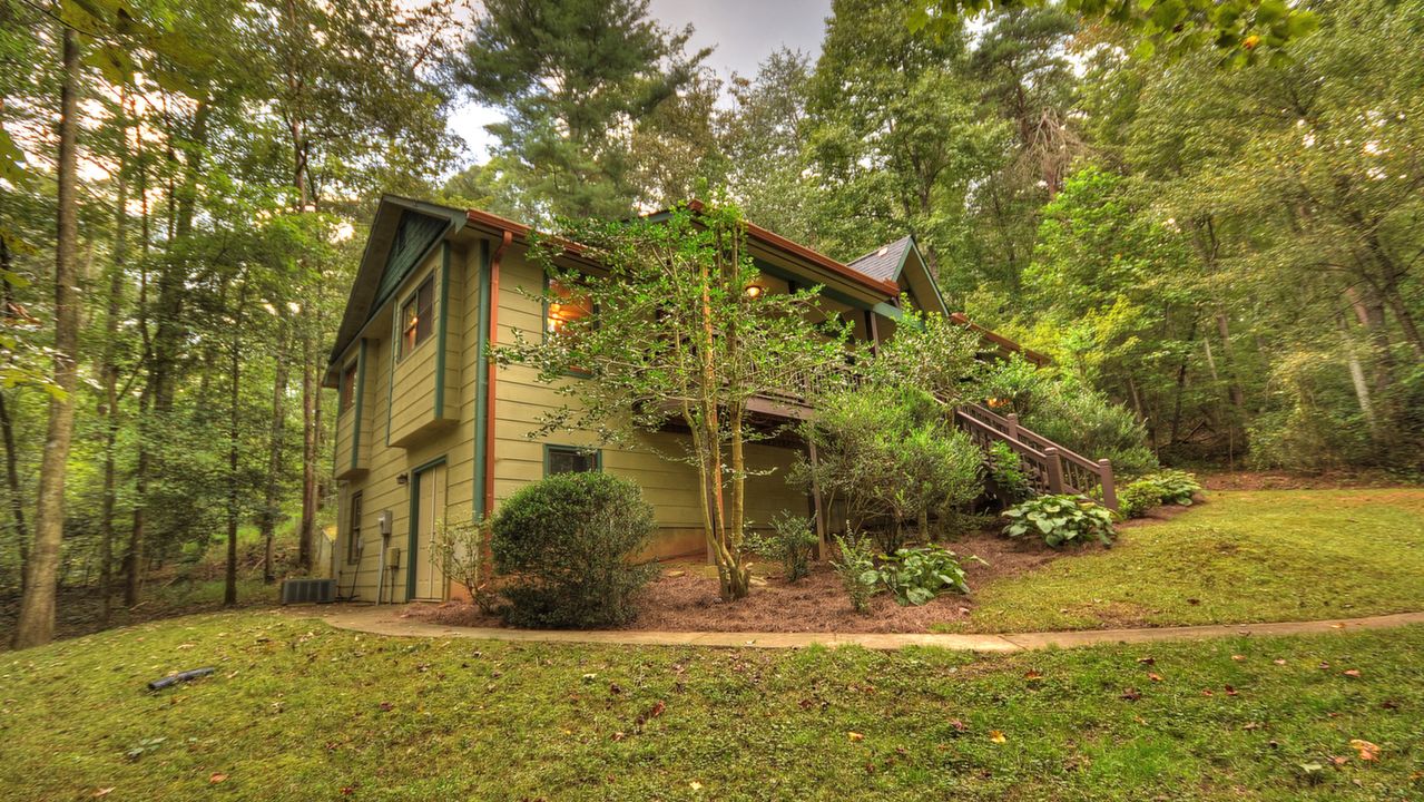 25 Chatawa Ct, Ellijay, GA, 30540 Scene 3