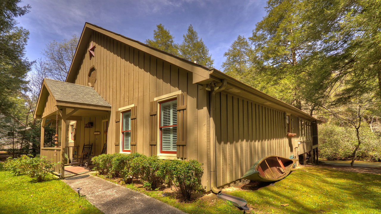 275 Blackberry Falls Ln, Ellijay, GA, 30536 Scene 1