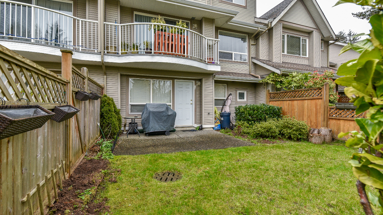 26 8289 121A STREET, Surrey, BC, V3W 1G6 Scene 3