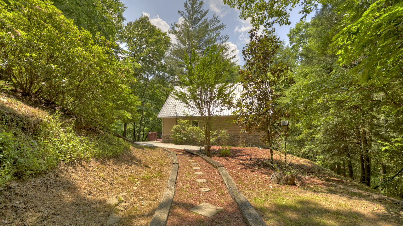 387 Goldmine Dr, Ellijay, GA, 30540 Scene 4