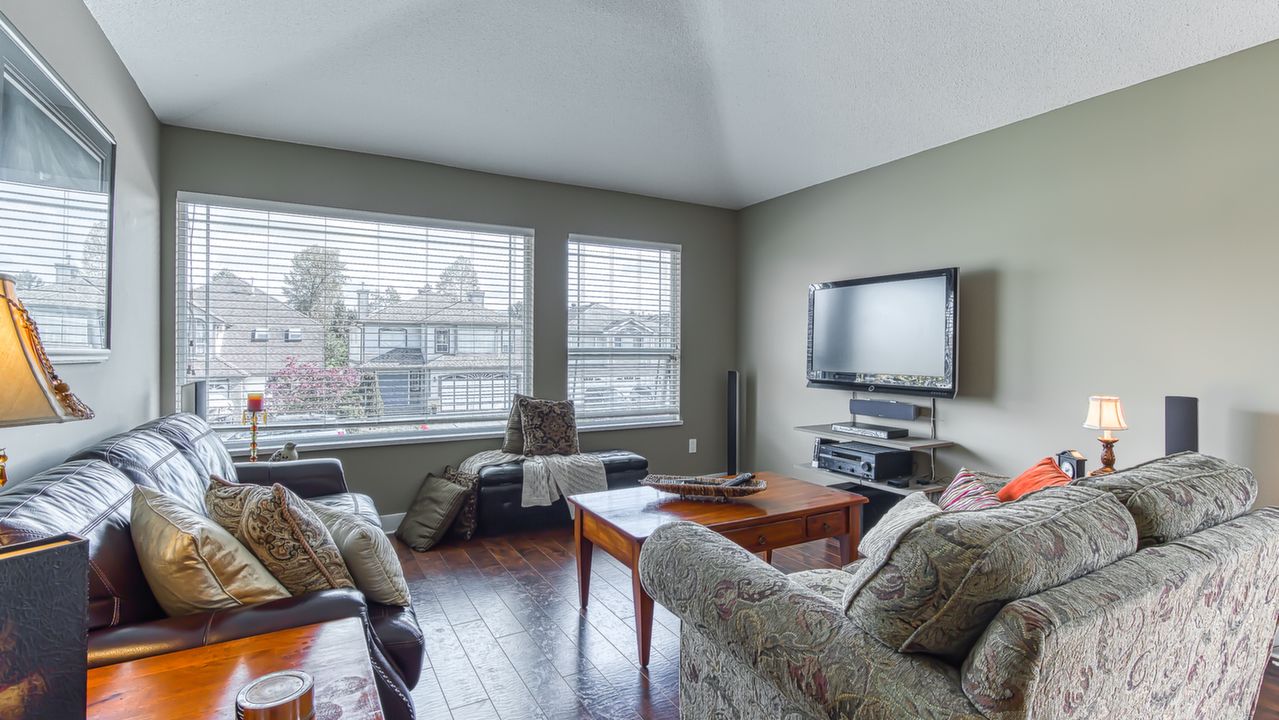 11633 230B St, Maple Ridge, BC, V2X 1Z4 Scene 2