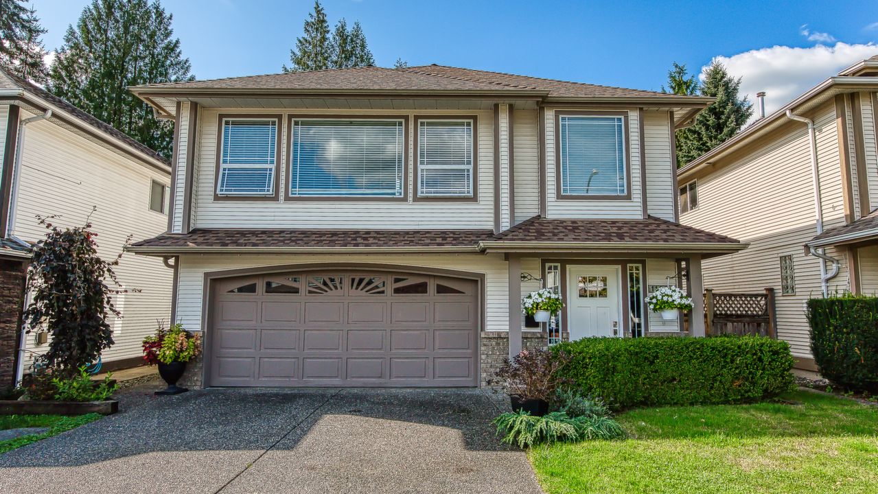 11633 230B St, Maple Ridge, BC, V2X 1Z4 Scene 1