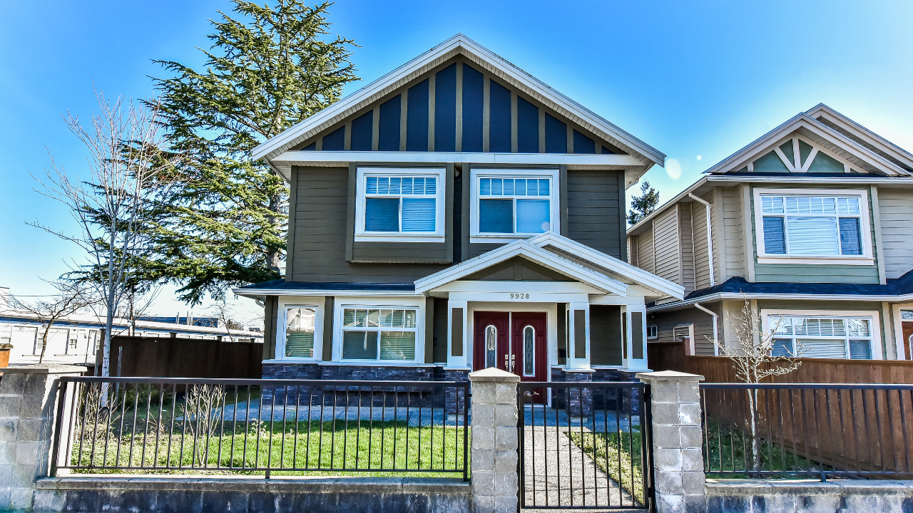 9928 No 4 Road, Richmond, BC, V7A 2Z3 Scene 1