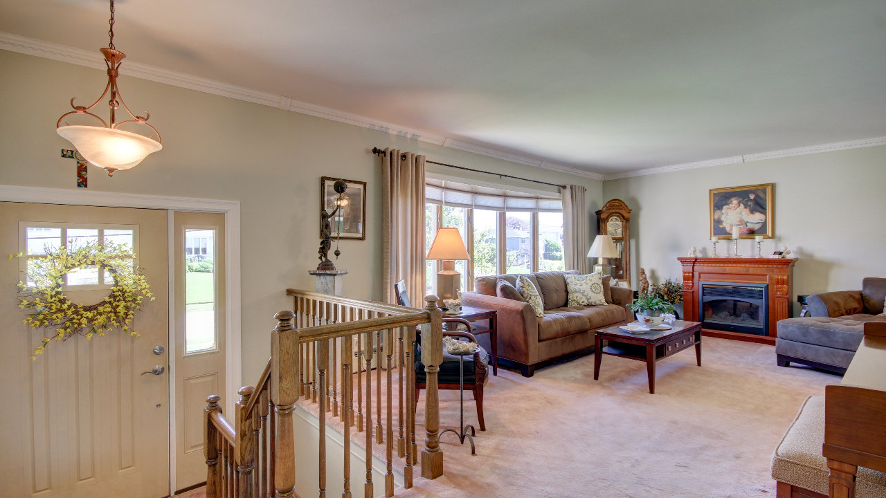 Foyer-Living Room