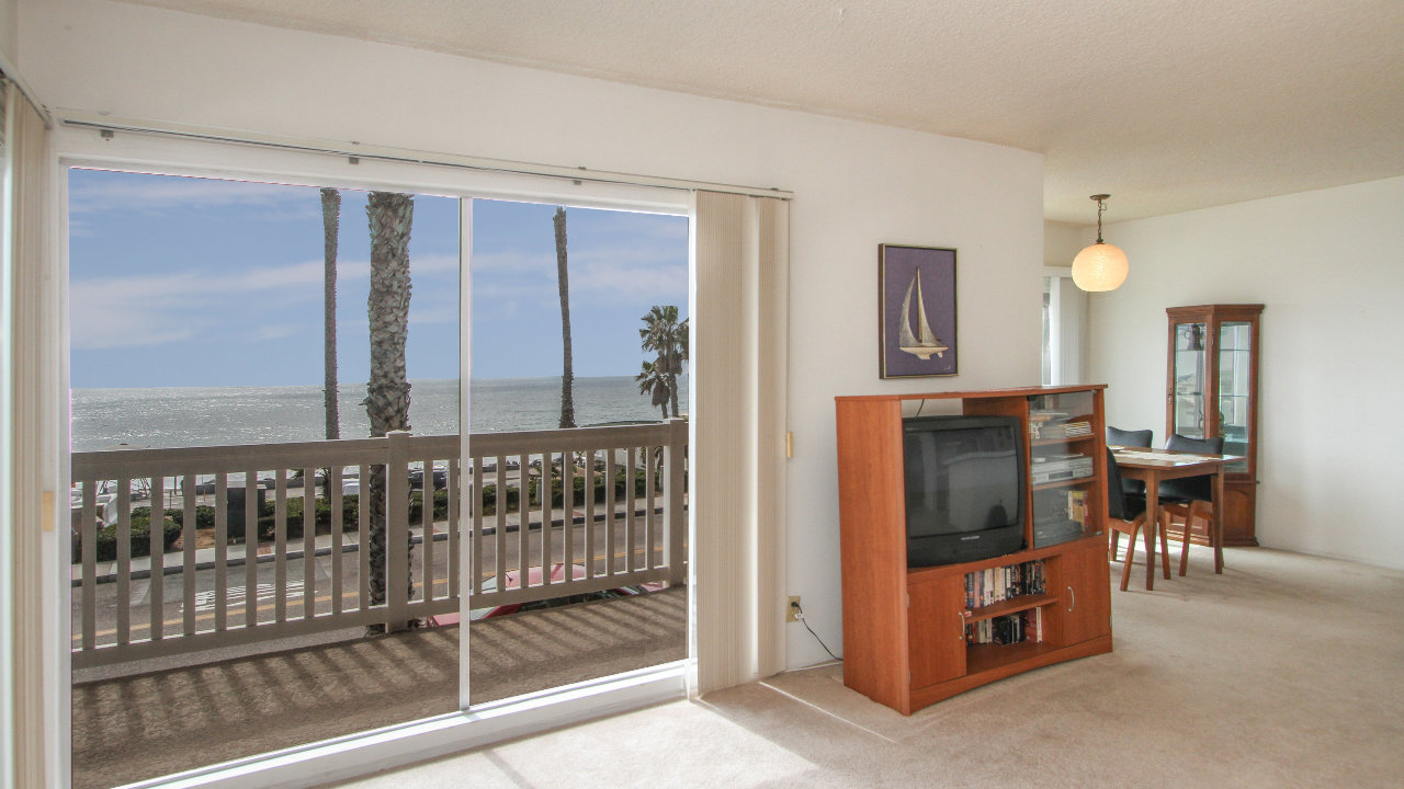 104 Wisconsin, Oceanside, CA, 92054 Scene 4