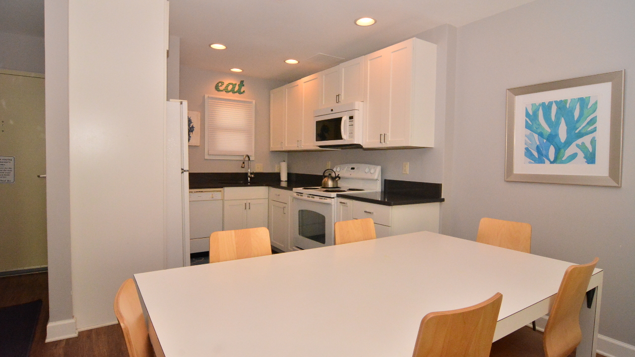 Dining Area to Kitchen