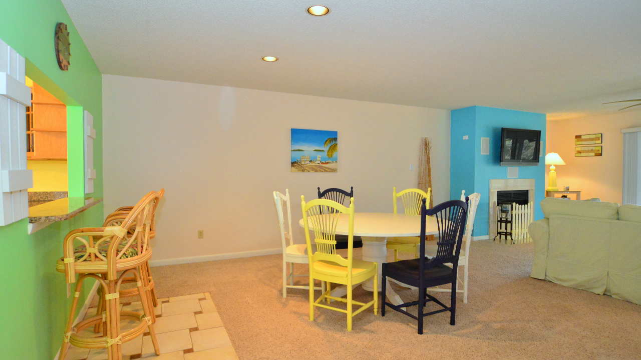 Bar and Dining Room