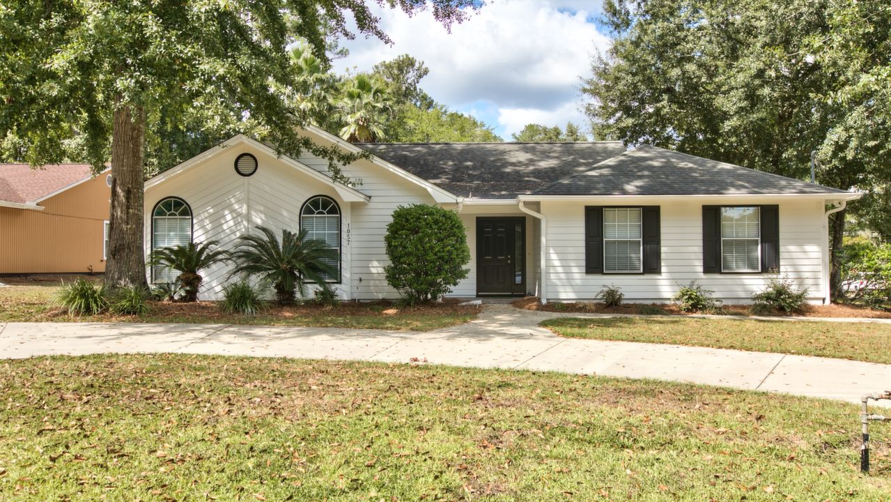 1057 Medieval Pl, Tallahassee, FL, 32302 Scene 1