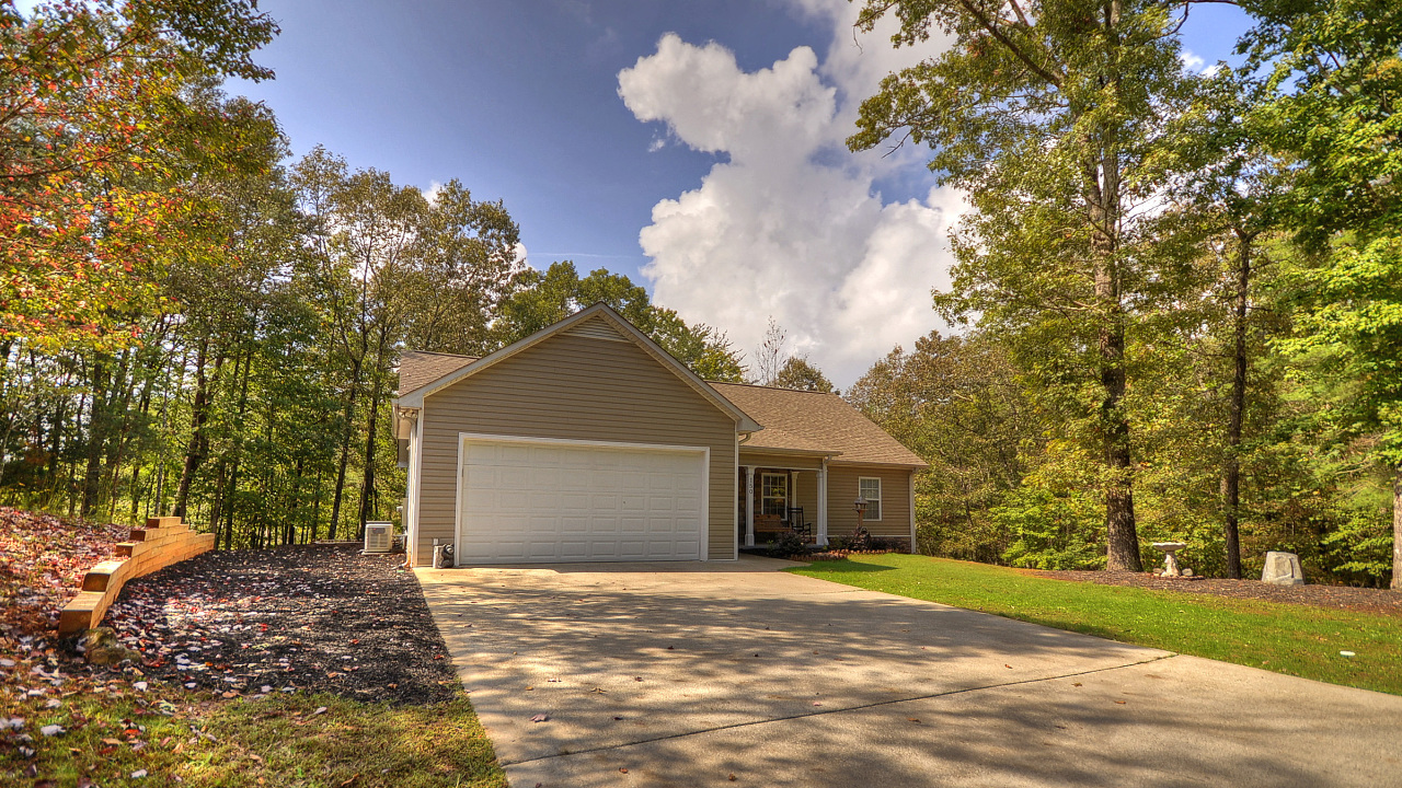 150 Pocaset Dr, Ellijay, GA, 30540 Scene 2