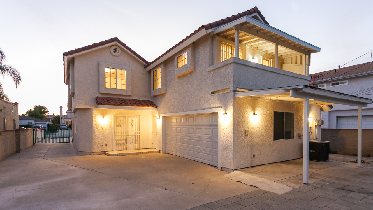 2-Car Garage