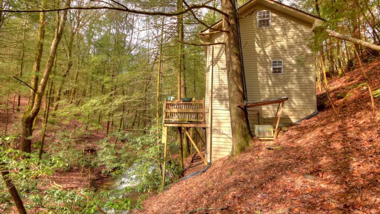 20 Lake Park Lane, Ellijay, GA, 30536 Scene 4