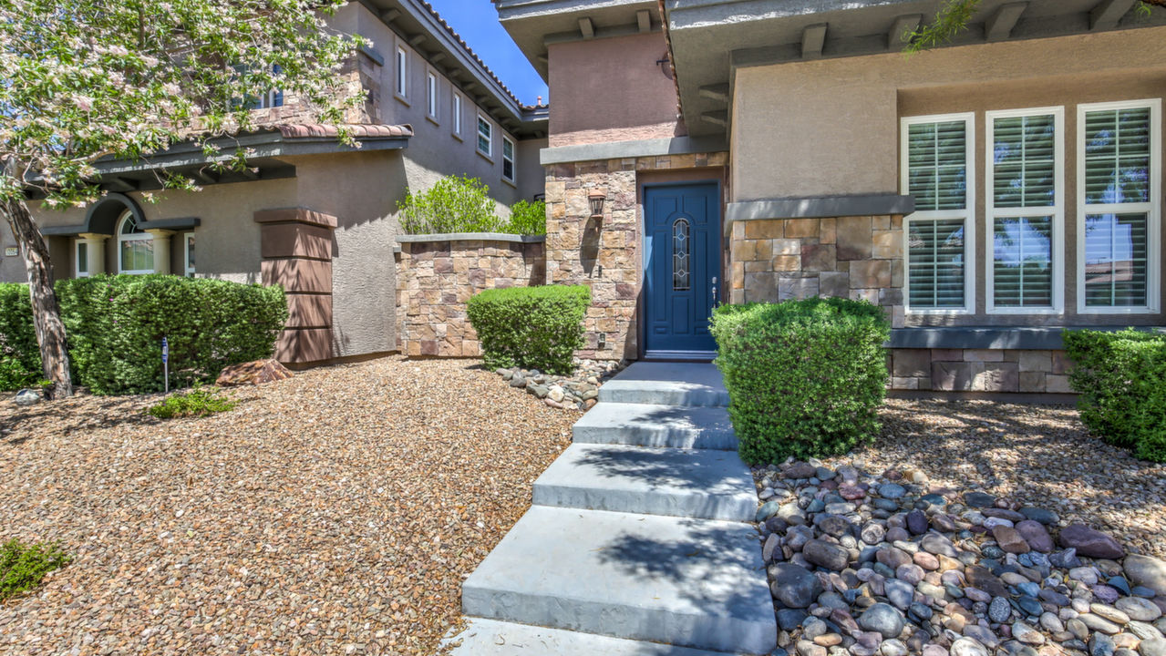 Exterior Front Entry