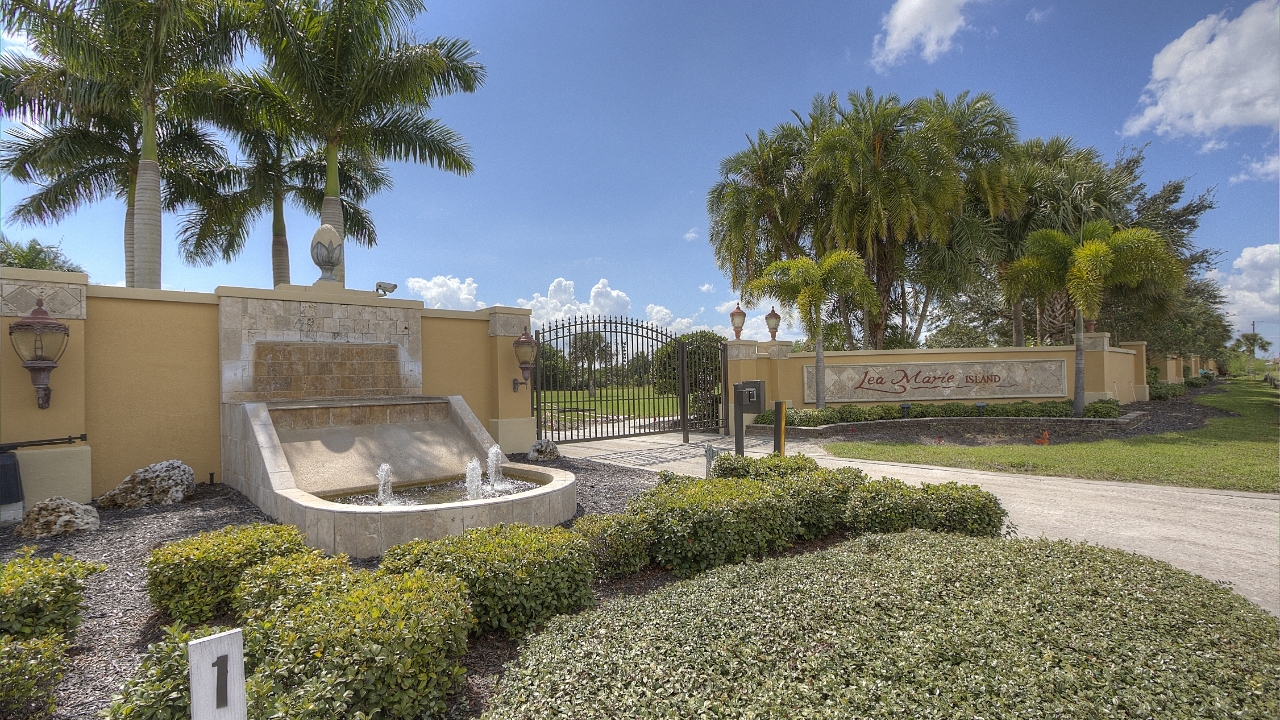 Lea Marie Island Entrance