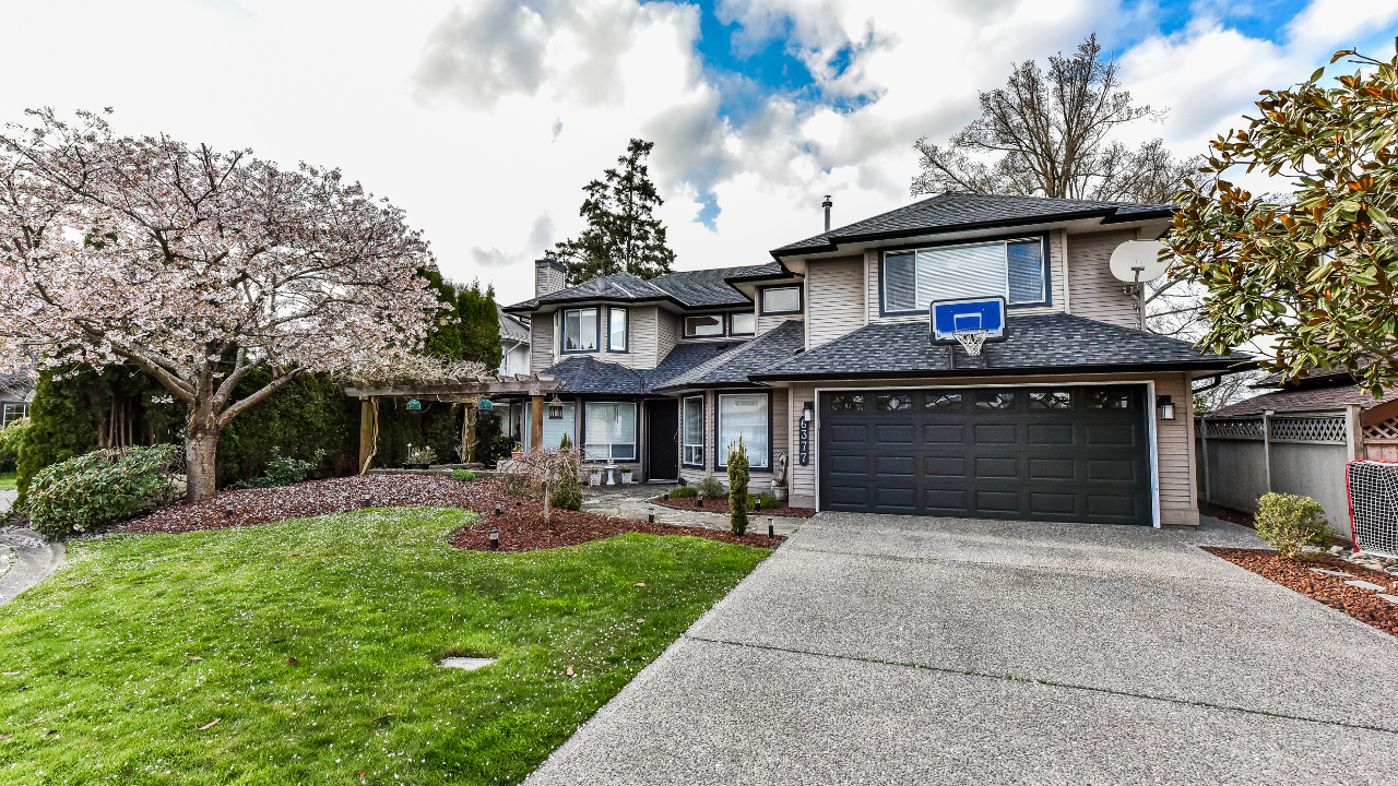 6377 Crescent Court, Delta, BC, V4K 4Y5 Scene 1