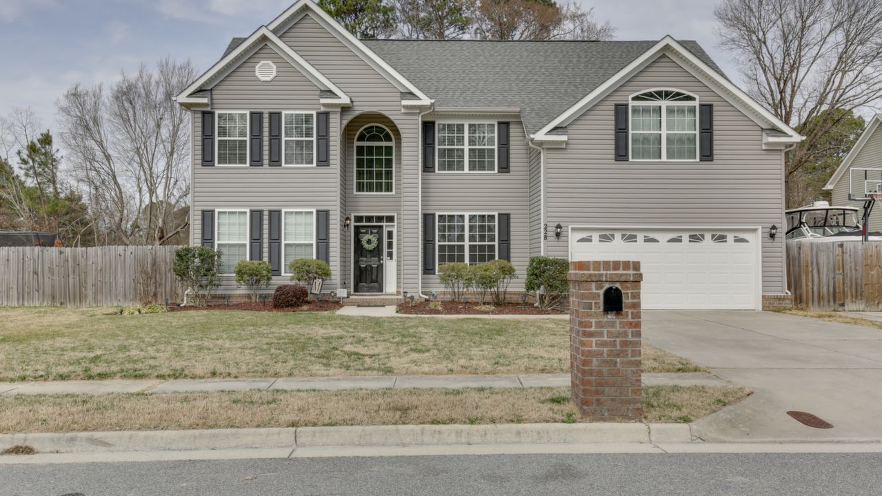 228 Castleberry Dr, Chesapeake, VA, 23322 Scene 1