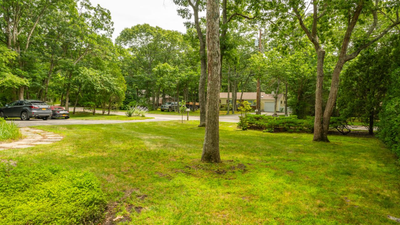12 Squires Ave, East Quogue, NY, 11942 Scene 4