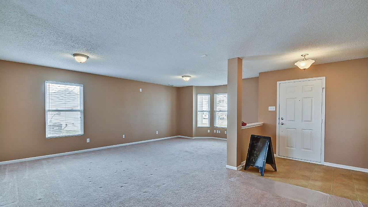 Living Room/Dining Room