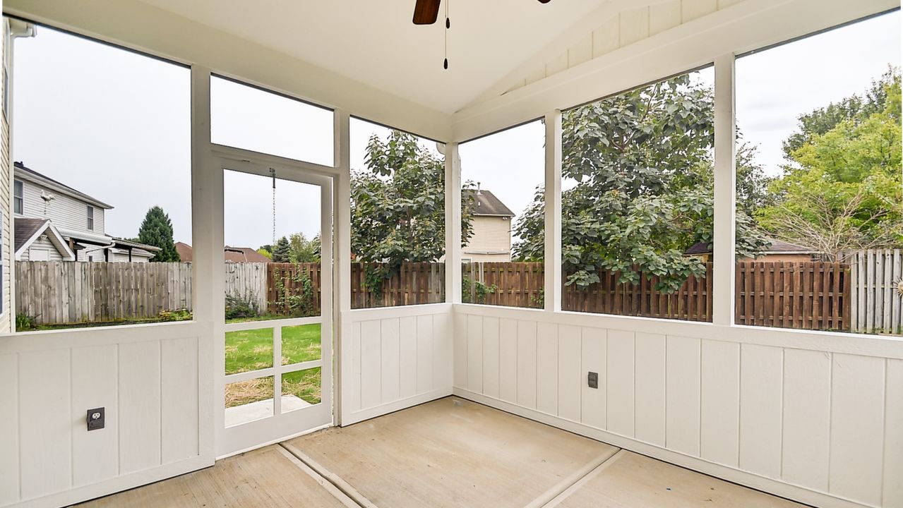 Screened in Patio