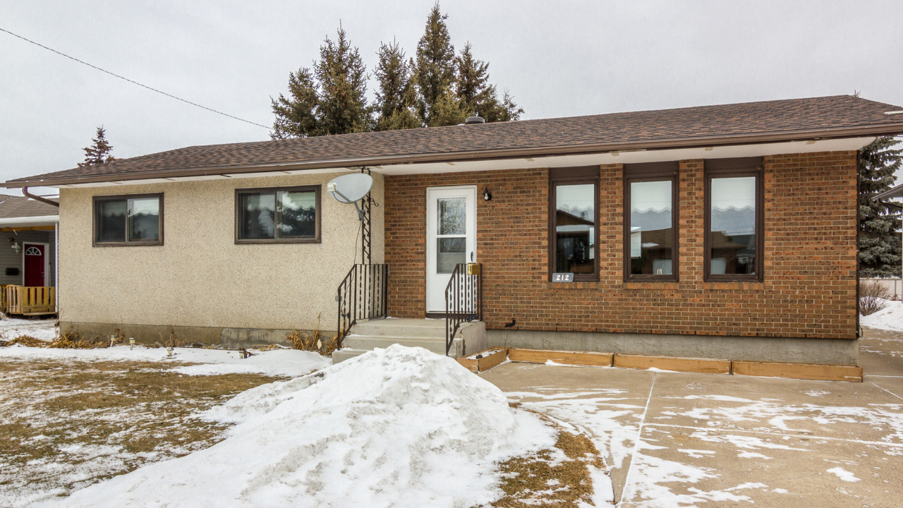 212 6 Ave E, Delisle, SK-101