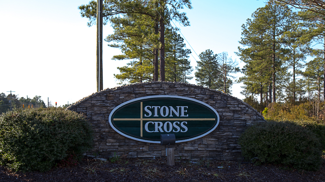 854 Stone Cross Drive, Spring Lake, NC, 28390 Scene 1