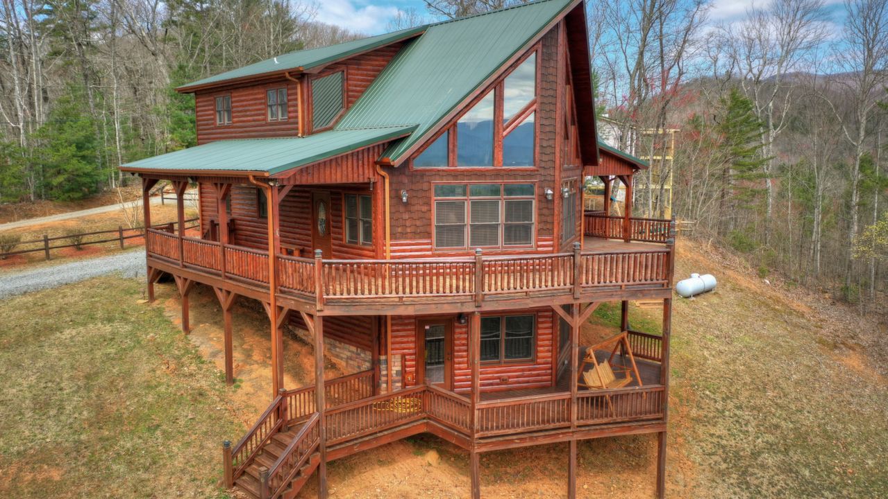 220 Flagpole Cir, Ellijay, GA, 30540 Scene 1