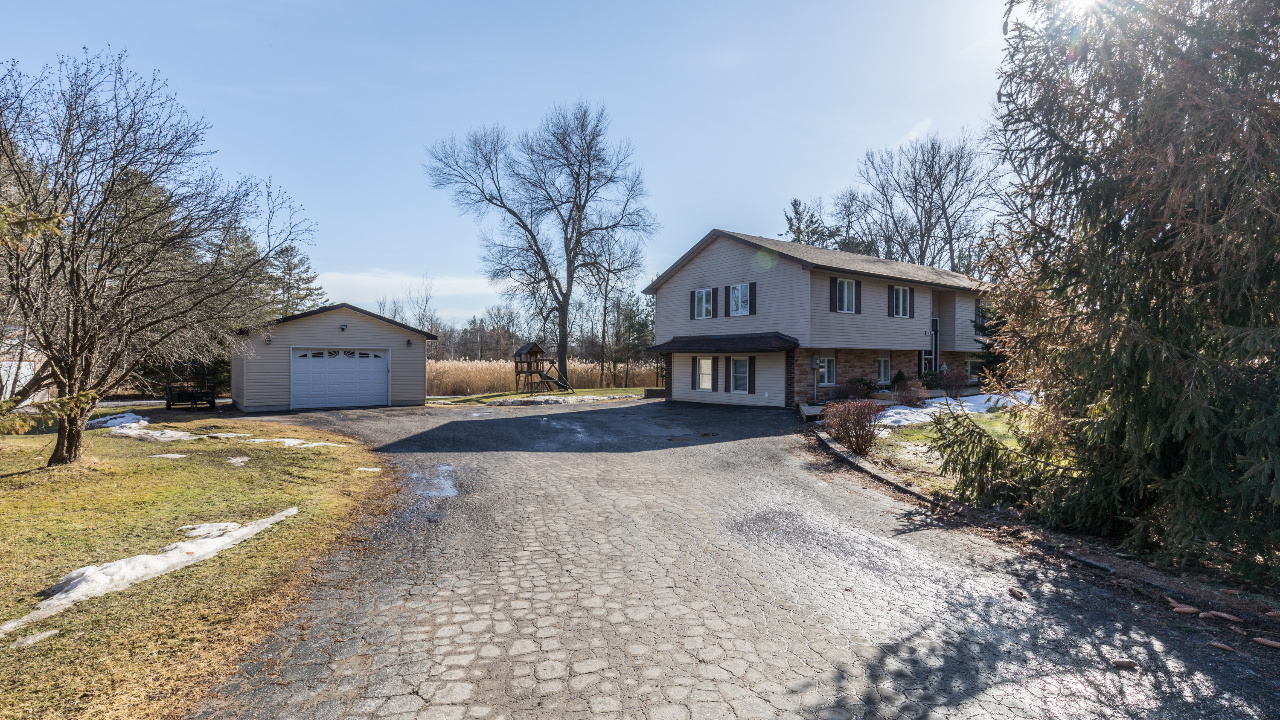 Driveway Entrance