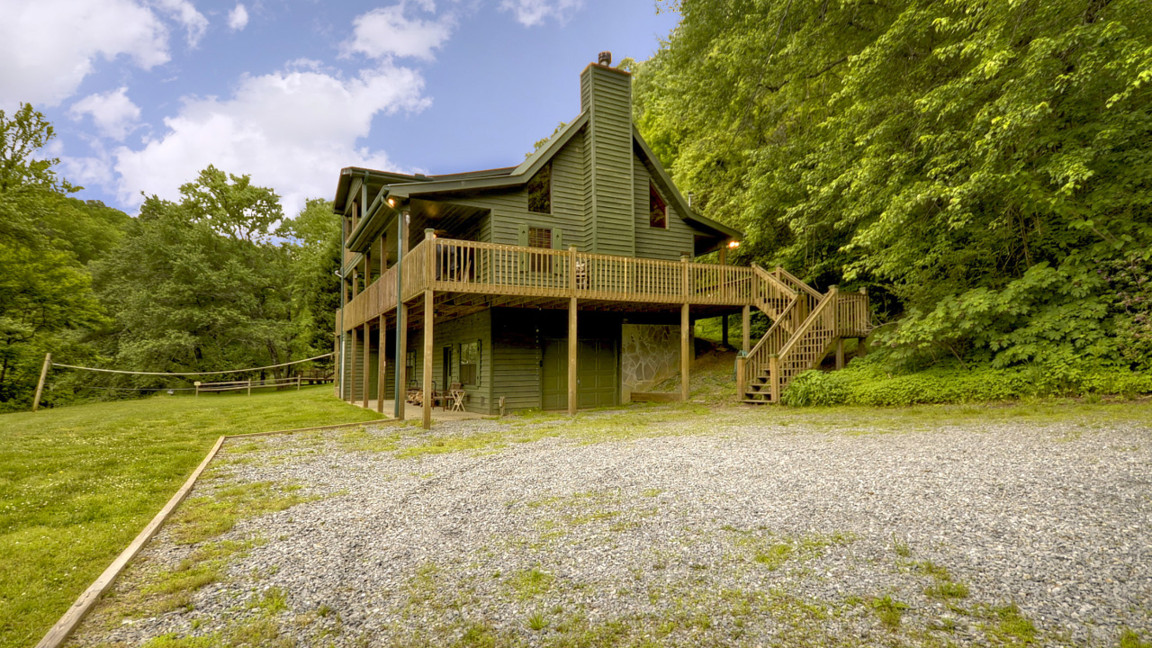 Cabin on the River, McCaysville, GA, 30555 Scene 2